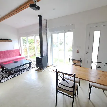 Maison Lumineuse Avec Piscine A 10 Min D'aix Vakantiehuis